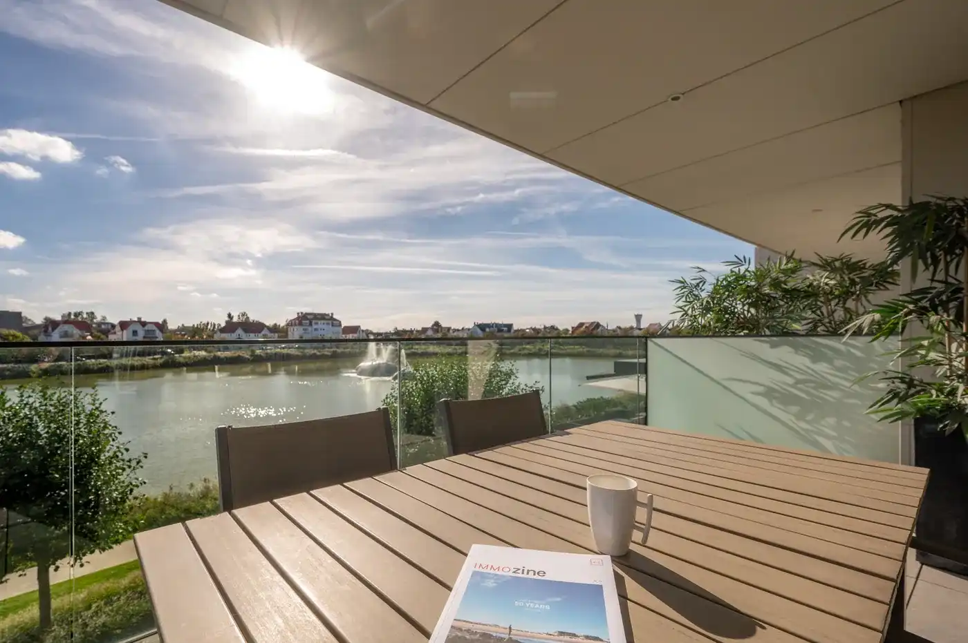 Uitzonderlijk ruim en breed appartement met zuidgericht terras en uniek zicht over het Zegemeer - dubbele garage foto 25