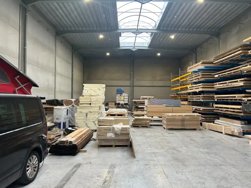 Goed gelegen nieuwbouw magazijn van 438 m² met 4 parkeerplaatsen foto 4