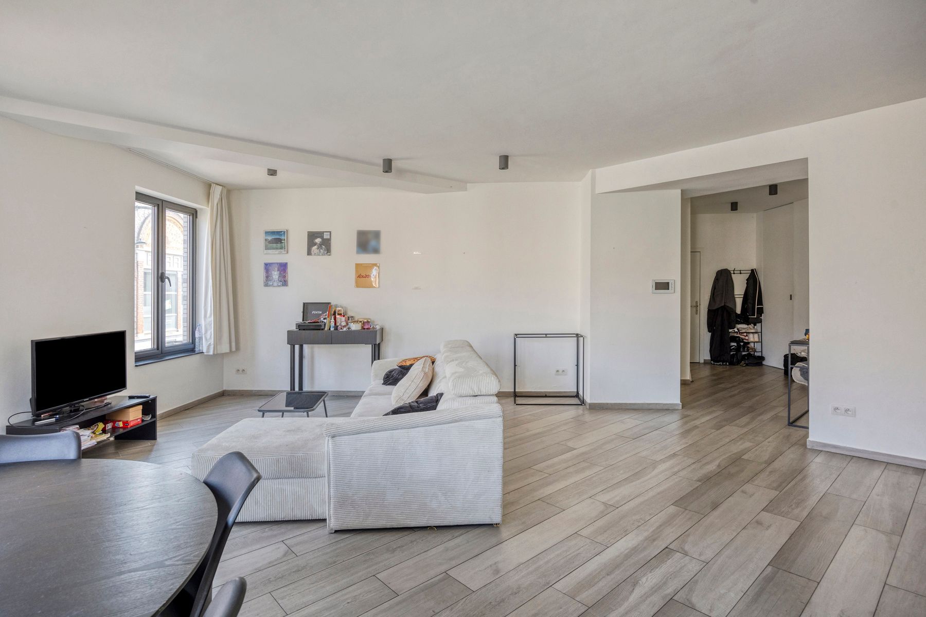 Recent 1 slaapkamer appartement met terras nabij Tour&Taxis foto 3