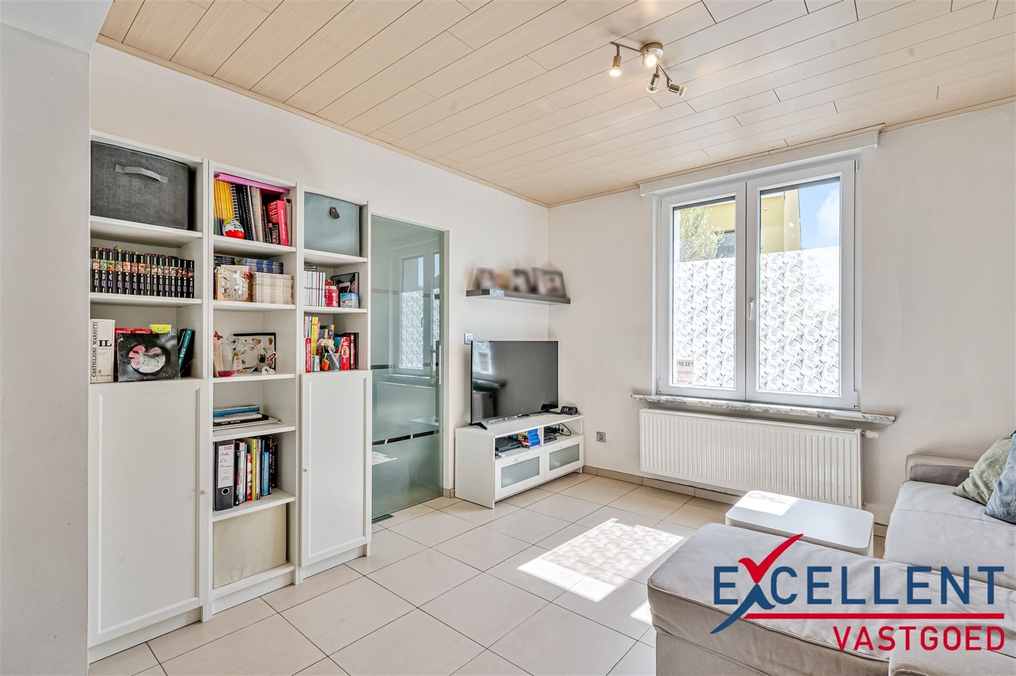 Instapklare en gerenoveerde woning centrum Deinze te koop foto 2