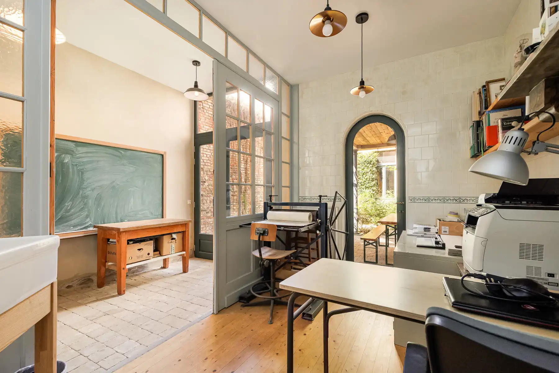 Grote woning met achterhuis in het leuke Berchem foto 5