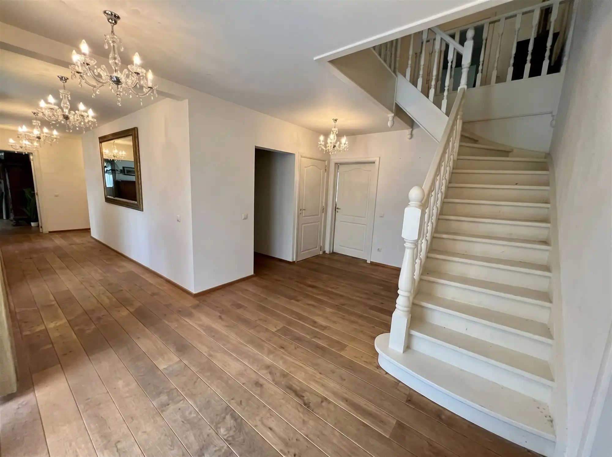 Prachtige villa met 9 slaapkamers en buitenzwembad foto 25