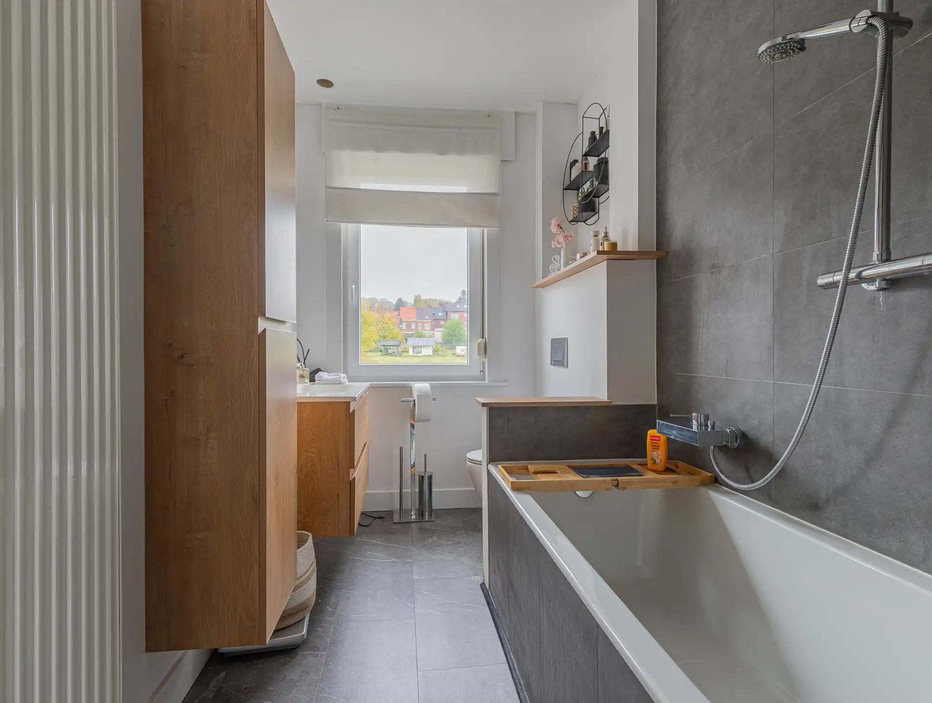 RONSE - Charmante gezinswoning met 4 slaapkamers en tuin foto 17