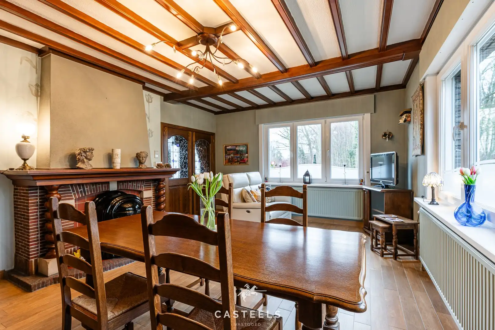 Ruime gezinswoning met zonnige tuin te koop in Lokeren foto 8