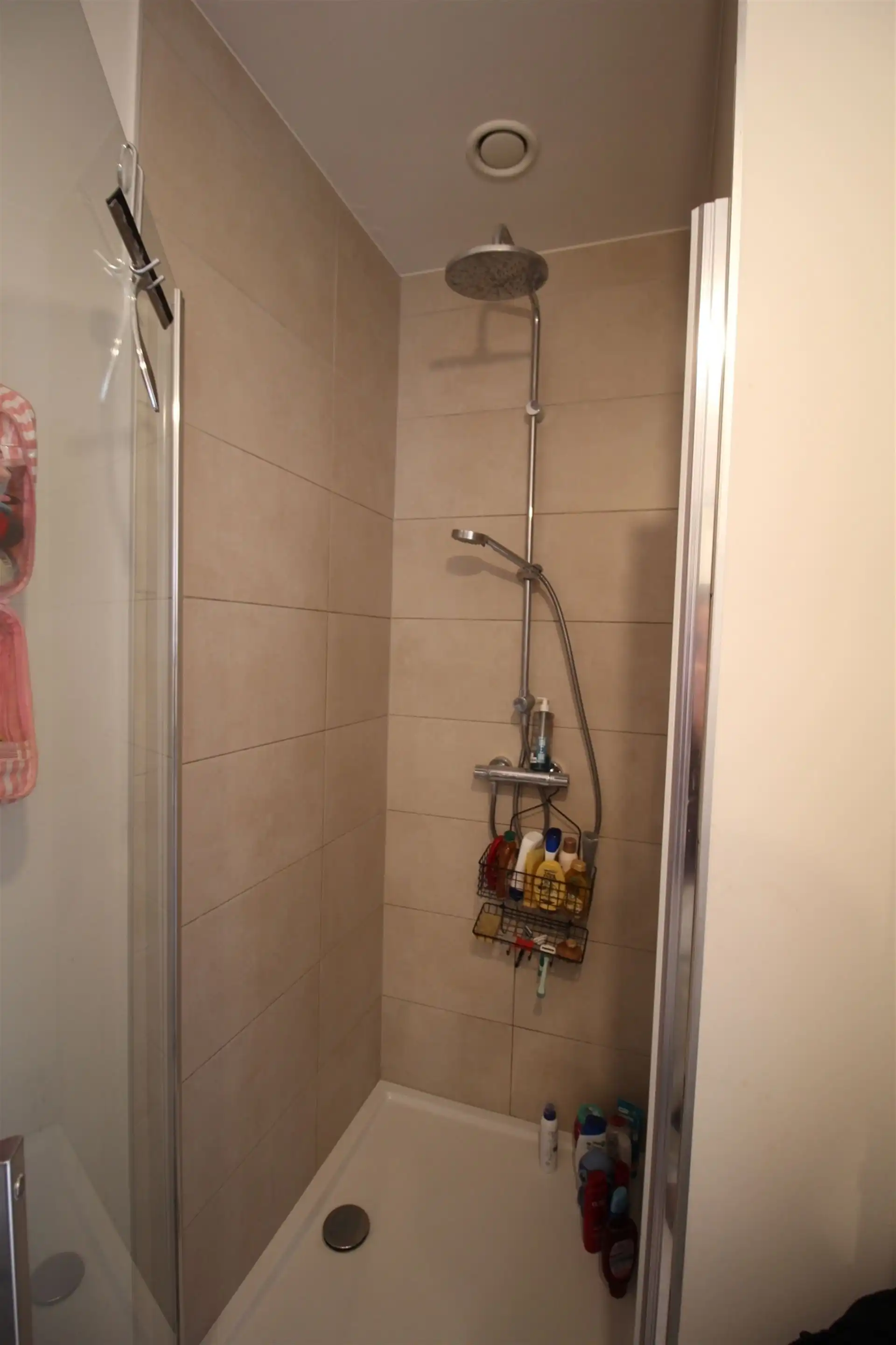 Mooi en centraal gelegen woning (bijna energieneutraal). foto 20