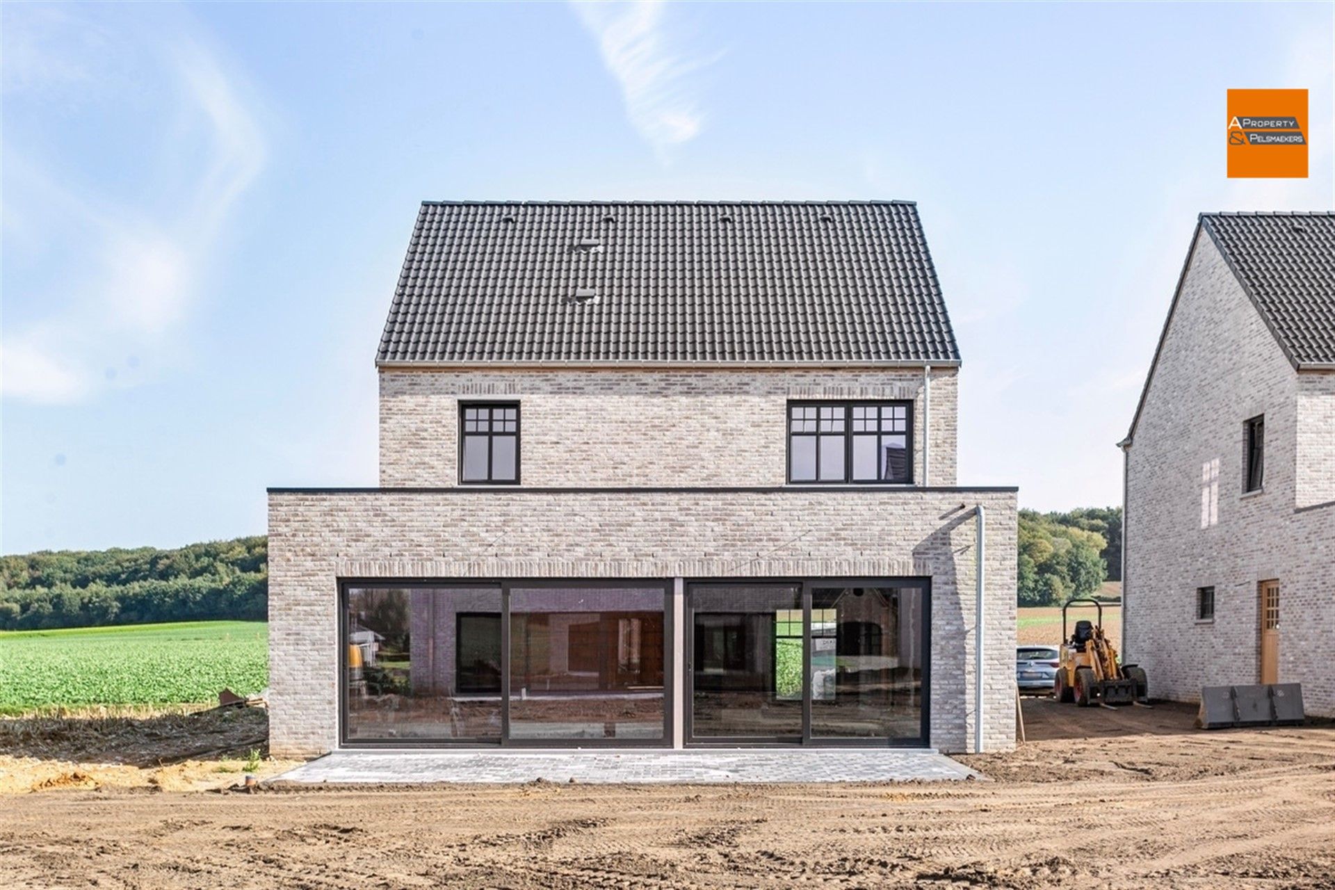 Nieuwbouwwoning met 4 slaapkamers foto 9