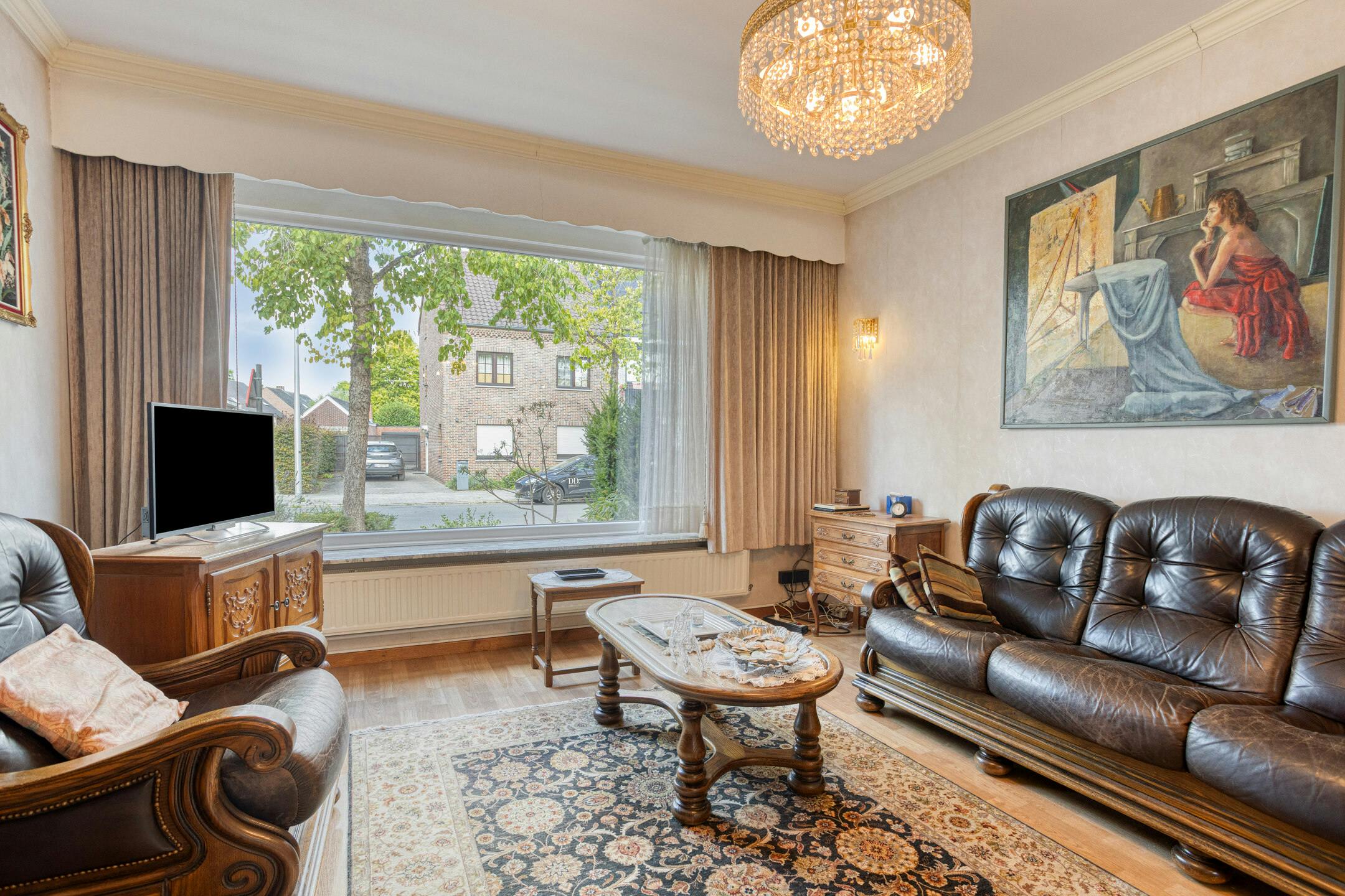 Rustig gelegen gezinswoning met 3 slaapkamers en garage nabij centrum Hasselt foto 6