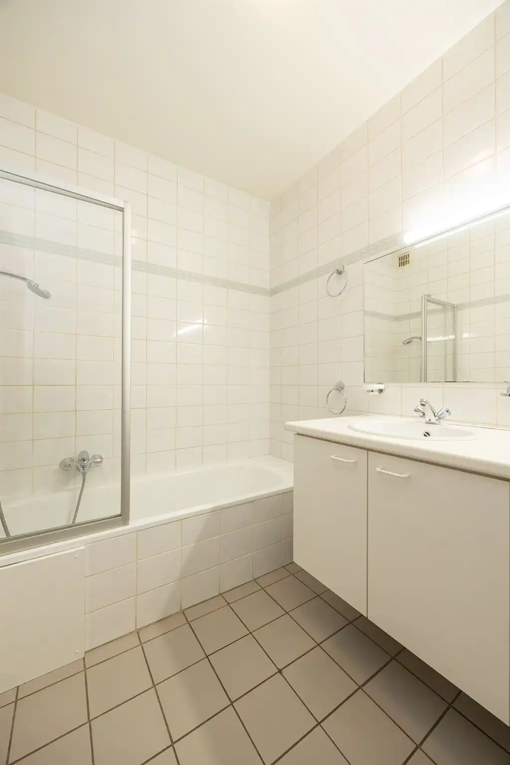 2 slpk-appartement met autostaanplaats in rustige woonwijk foto 11