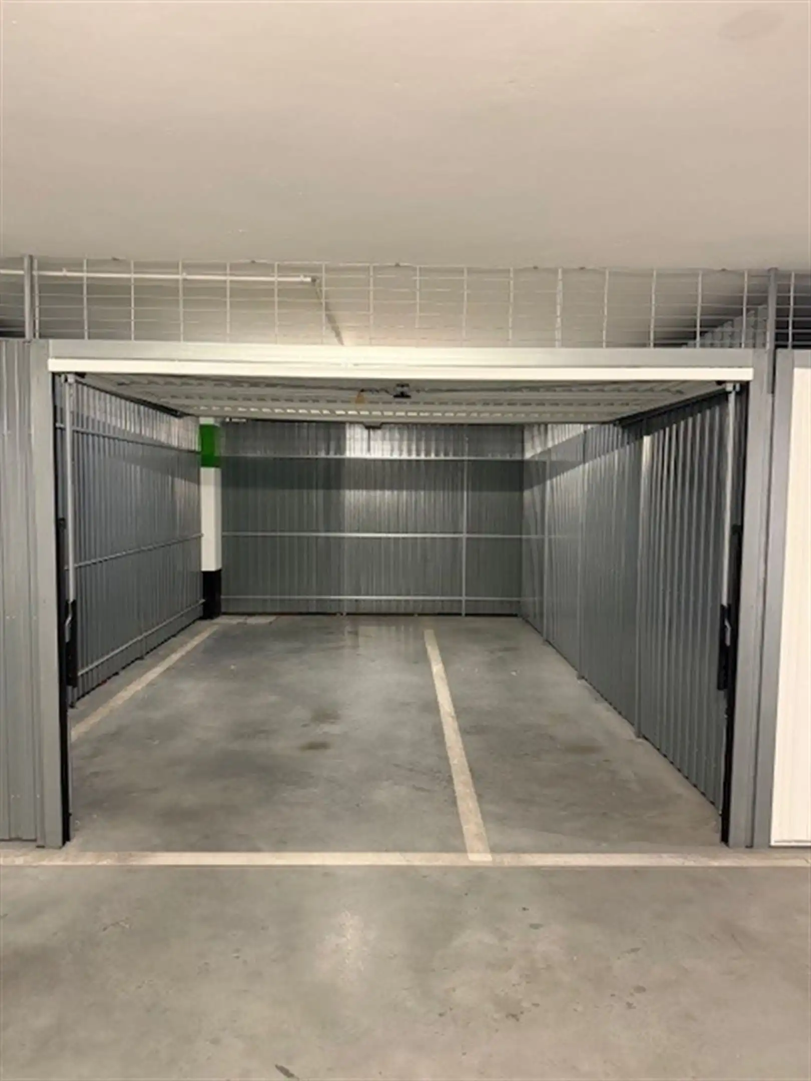 garagebox centrum Middelkerke foto {{pictureIndex}}