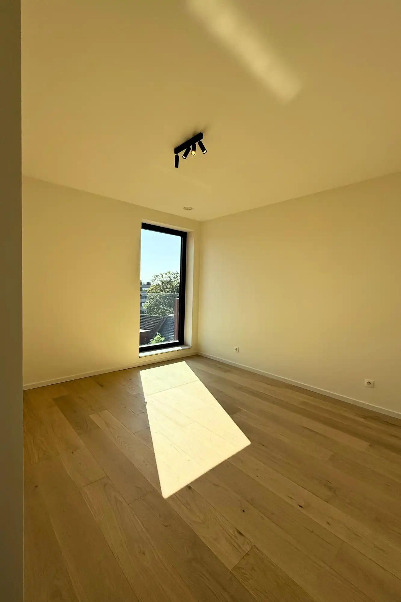 Exclusieve penthouse in residentie Klaver met luxe, ruimte en zon in het hart van Lummen foto 11