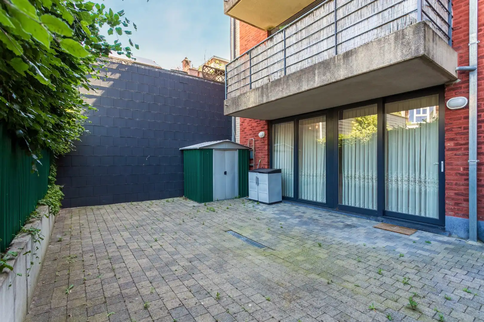 Appartement met 2 slpk, ruim terras en kelder foto 5