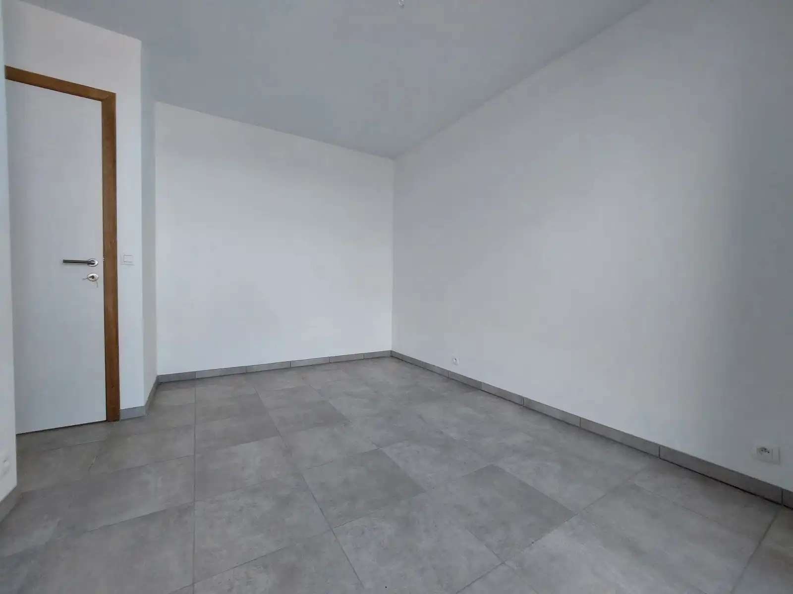 Trendy penthouse met terrassen nabij Eilandje met parking foto 9