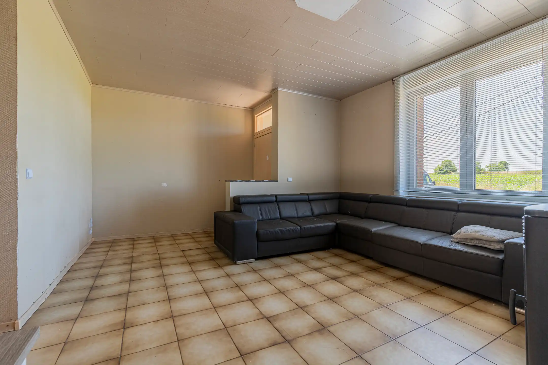 HAALTERT - Unieke renovatiekans op een groene locatie foto 4