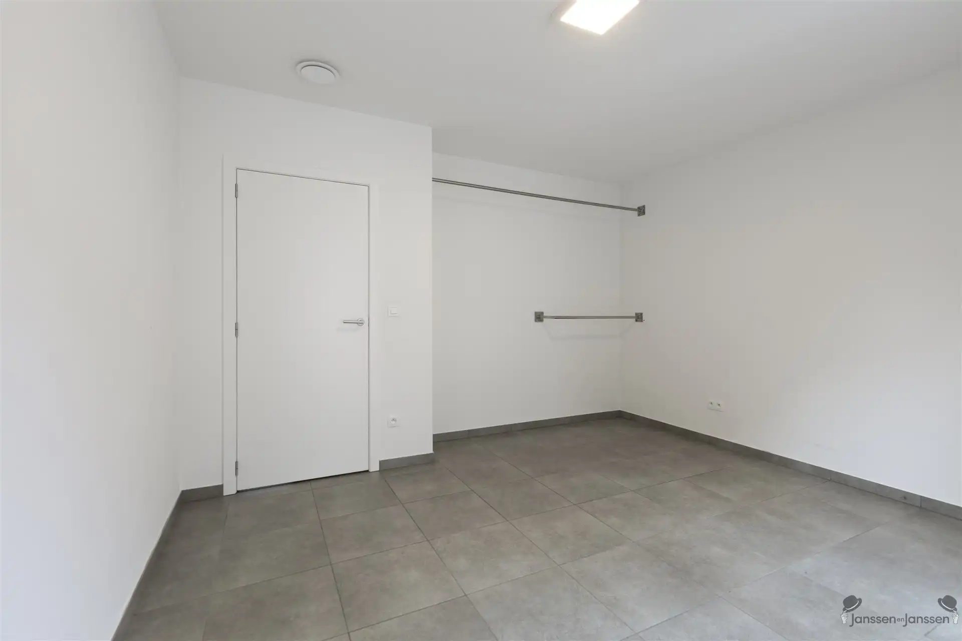 Instapklaar energiezuinig gelijkvloers appartement met 3 slaapkamers te Tessenderlo-Ham foto 12