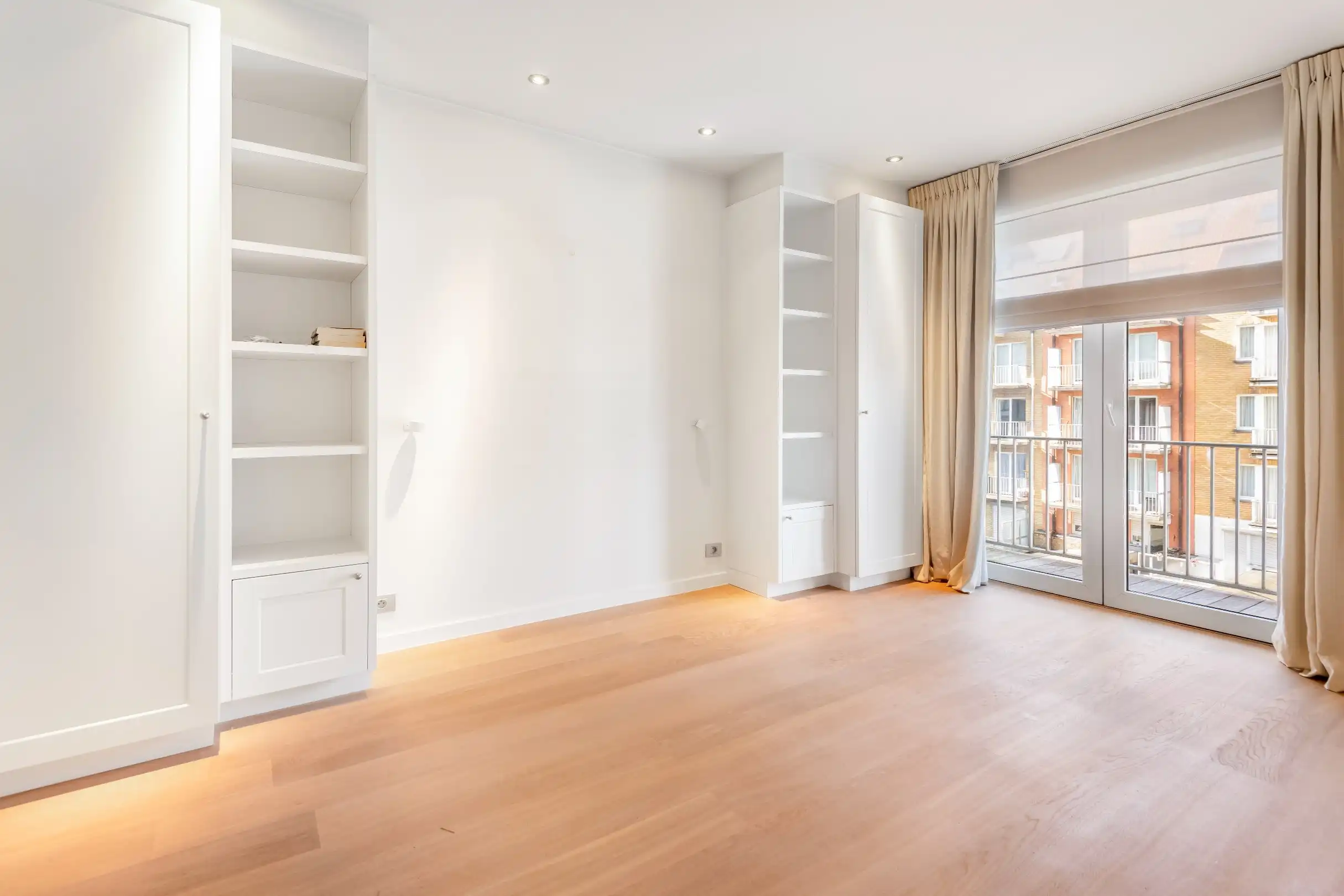 Ruim woonapp. met een gevelbreedte van ca. 7 meter, en garagemogelijkheid, gelege, vlakbij het strand en het Rubensplein. foto 15