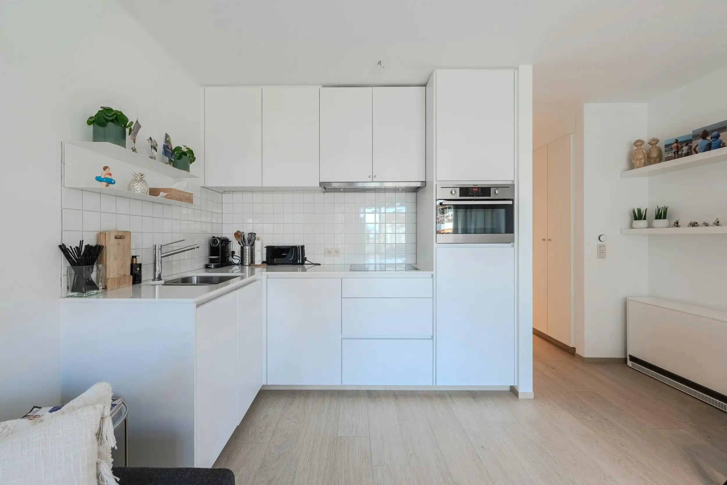 Zonnige studio met slaaphoek te koop te centrum Middelkerke! foto 9
