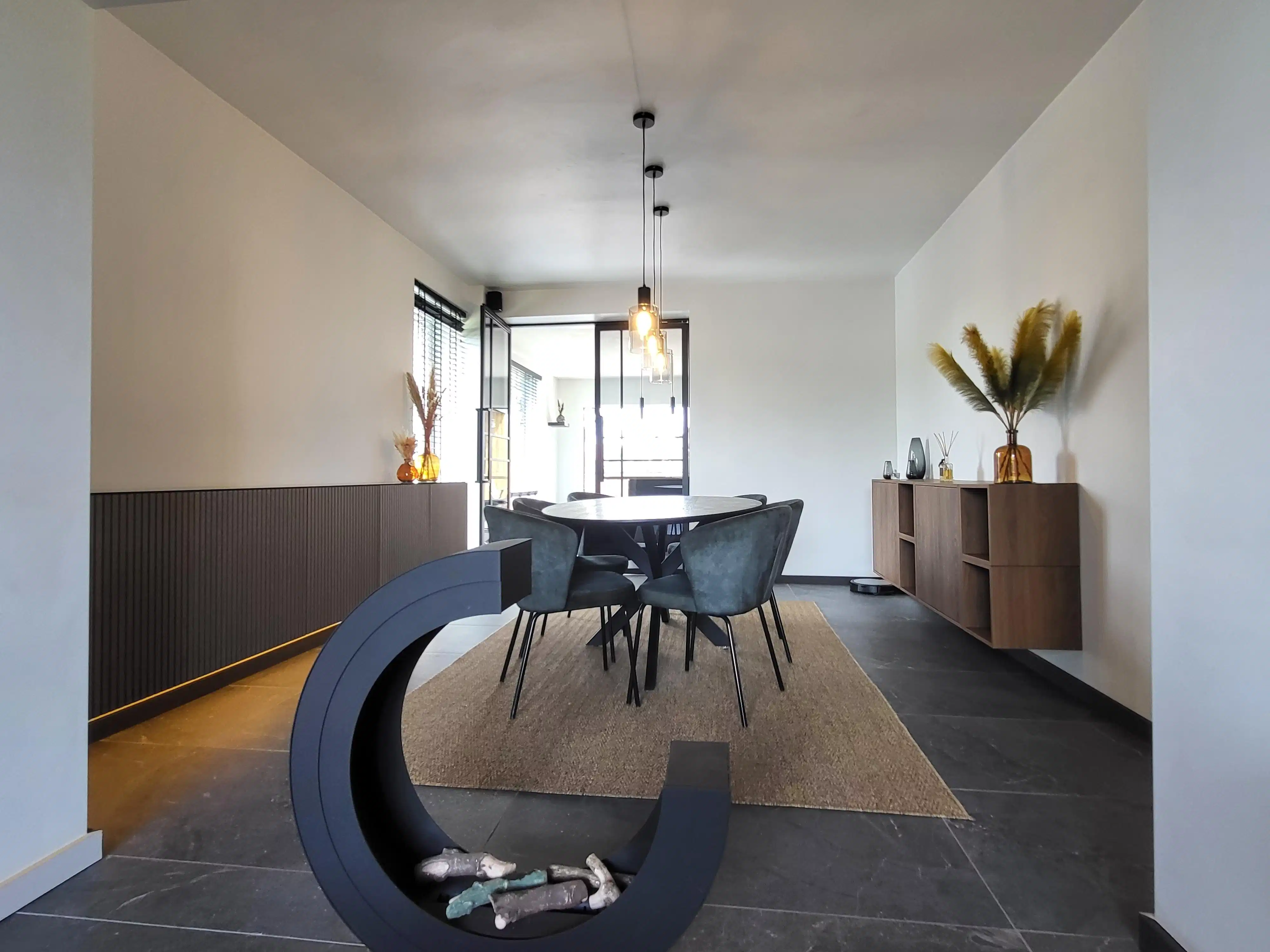 Instapklare en energiezuinige woning die tussen 2021 en 2026 grondig werd gerenoveerd, gelegen in het landelijke Smeerebbe-Vloerzegem. foto 17