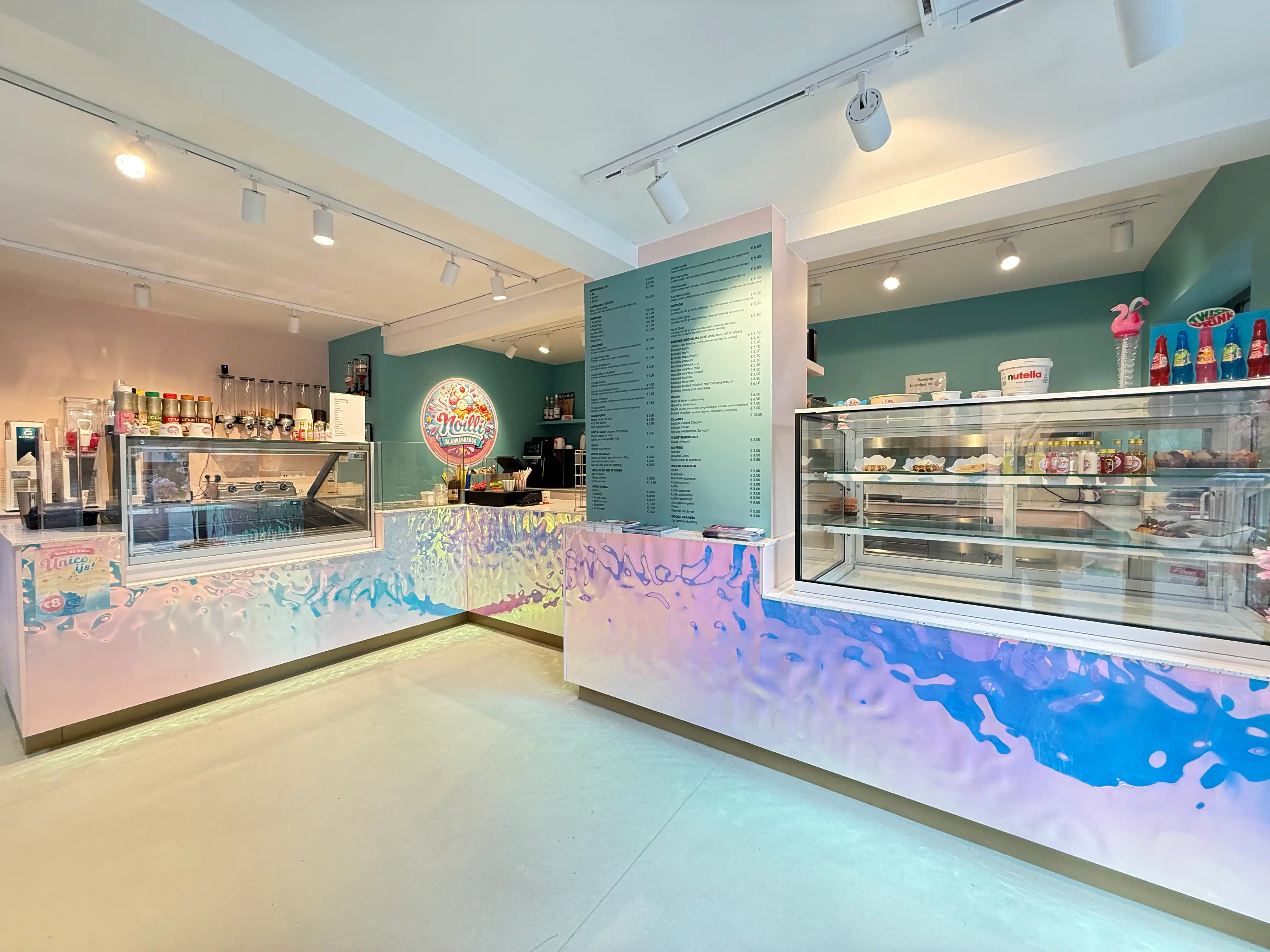 Absolute toplocatie IJssalon-broodjesaak foto {{pictureIndex}}