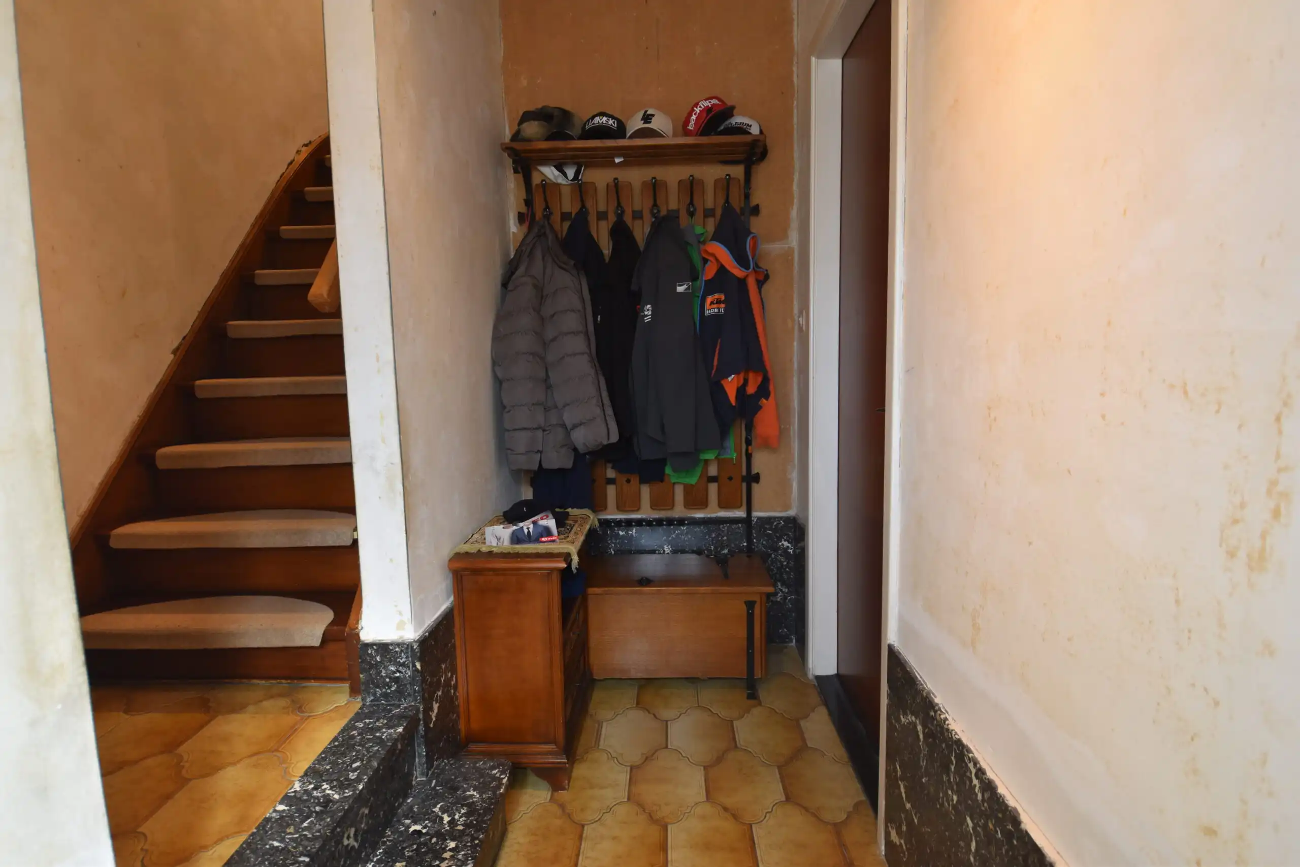 Charmante stadswoning met garage in Sint-Niklaas foto 2