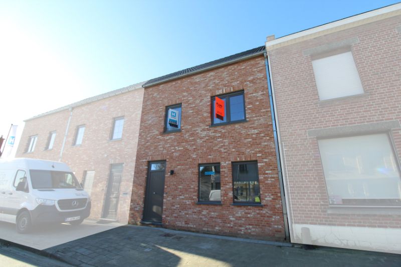 Zeer energiezuinige woning in Dadizele foto {{pictureIndex}}
