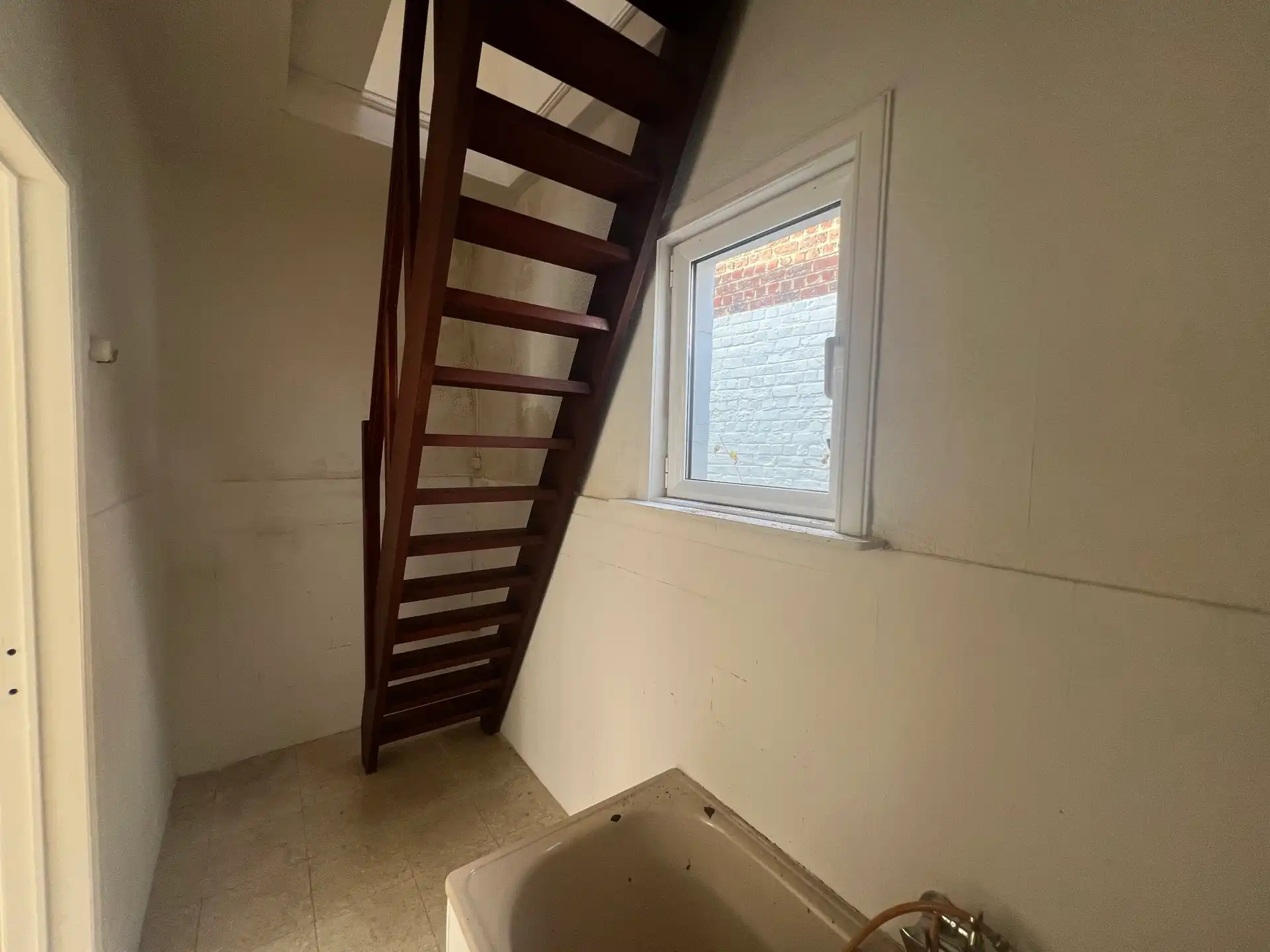 Volledig te renoveren woning nabij centrum Liedekerke foto 12