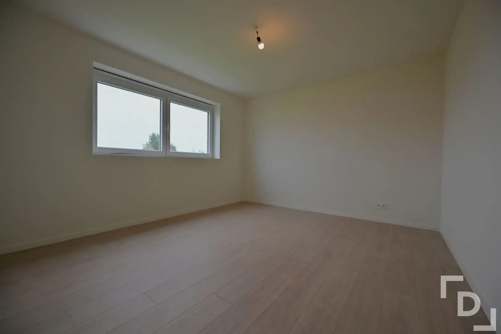 Afgewerkte nieuwbouwwoning  in hartje Proven. foto 9