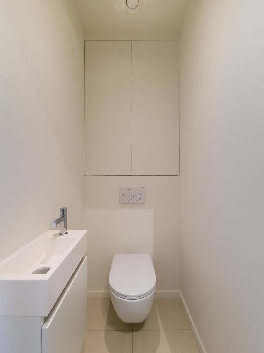 Ongemeubeld 1 slaapkamer app. met mooi terrras foto 12