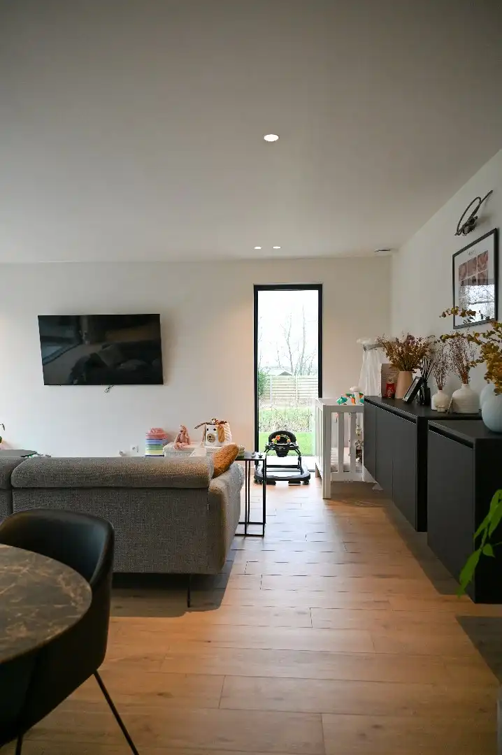 GROTE ALLEENSTAANDE NIEUWBOUWWONING OP 1776M² MET OPRIJLAAN foto 17