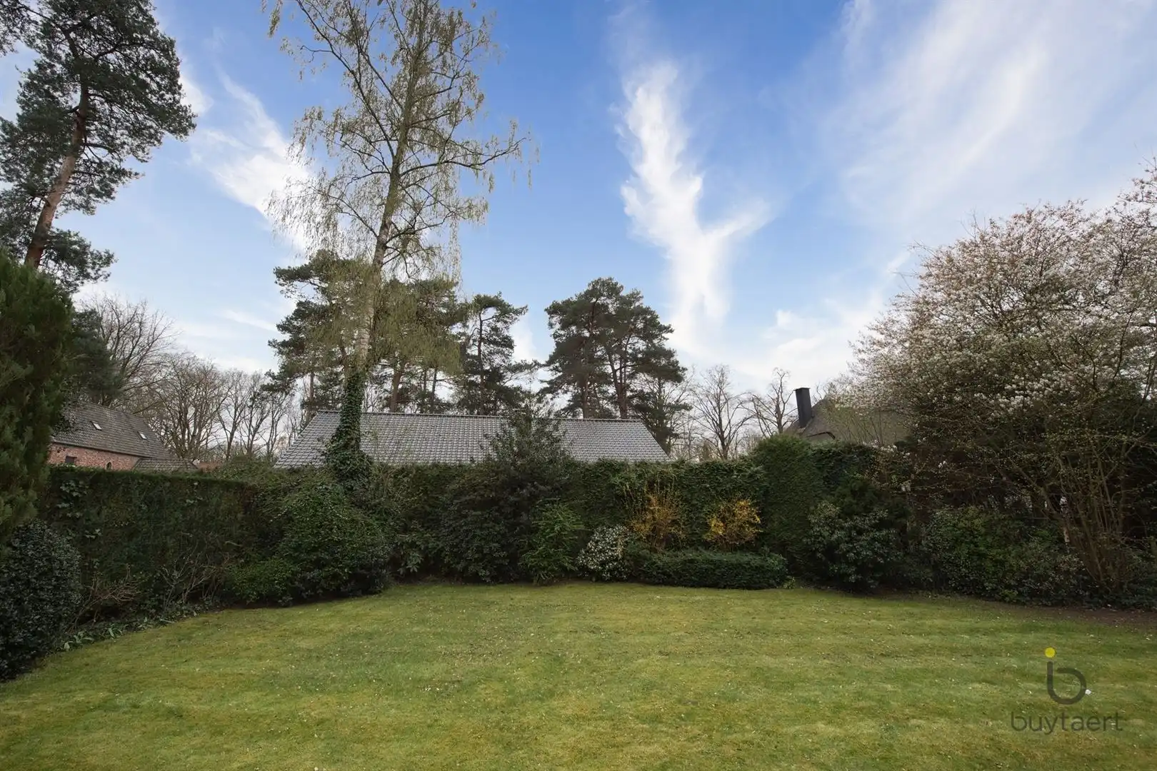 RUIMTE, LICHT ÉN RUST: GEZELLIGE FAMILIEWONING MET 5 SLAAPKAMERS MIDDEN IN HET GROEN! foto 4