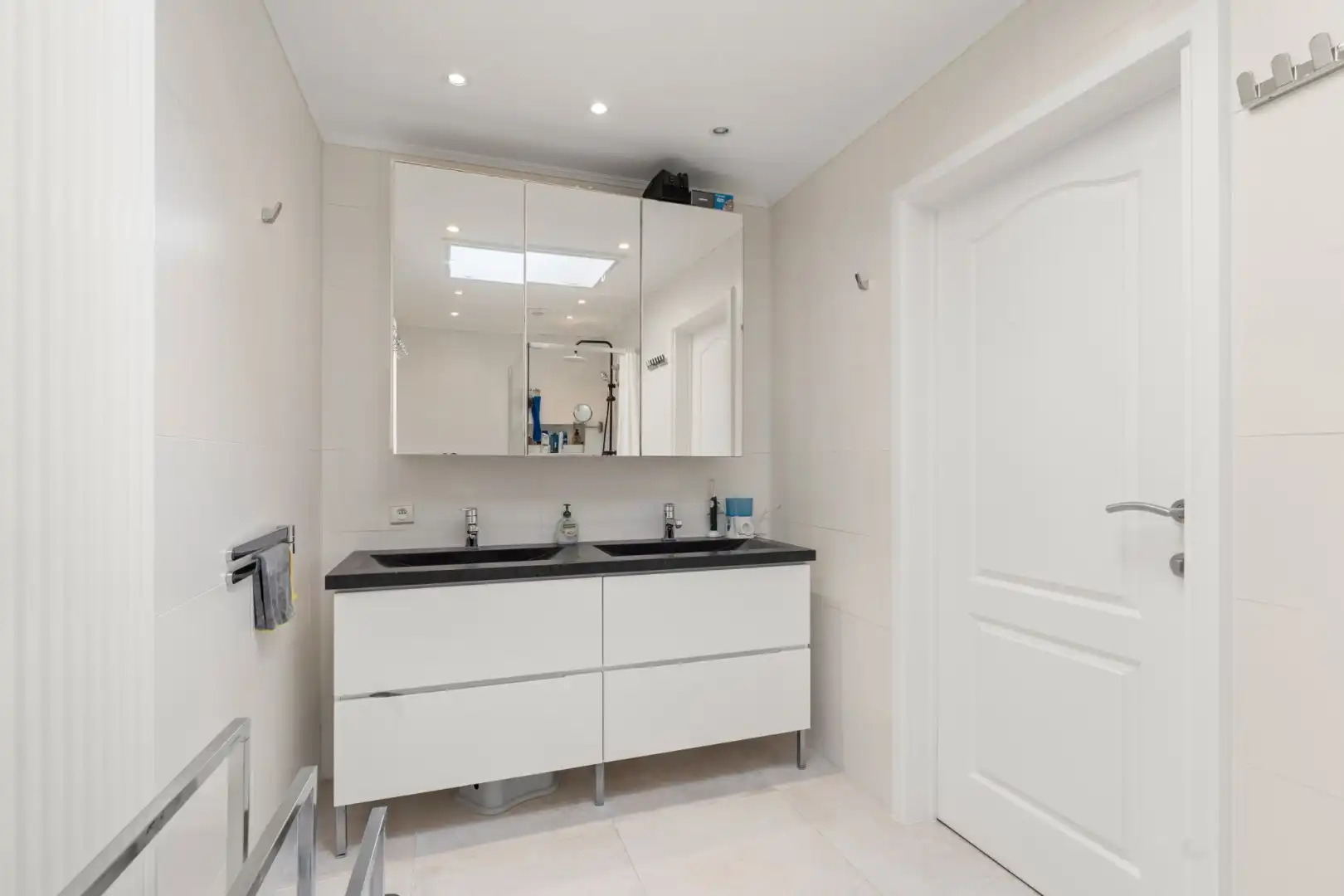 Ruime instapklaar bungalow op topligging foto 12