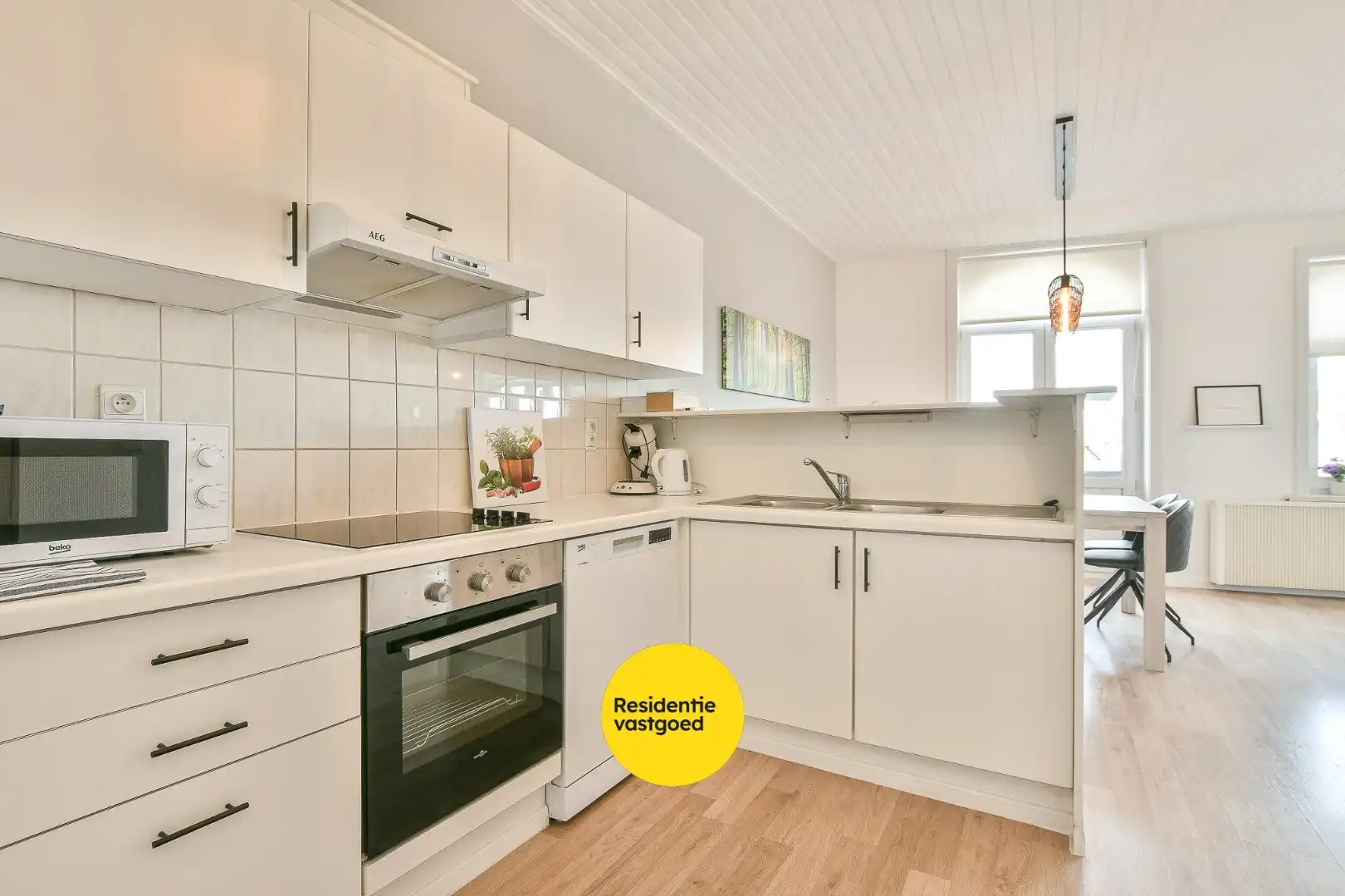 Karaktervol éénslaapkamerappartement in hartje De Haan - energiezuinig & lichtrijk foto 14