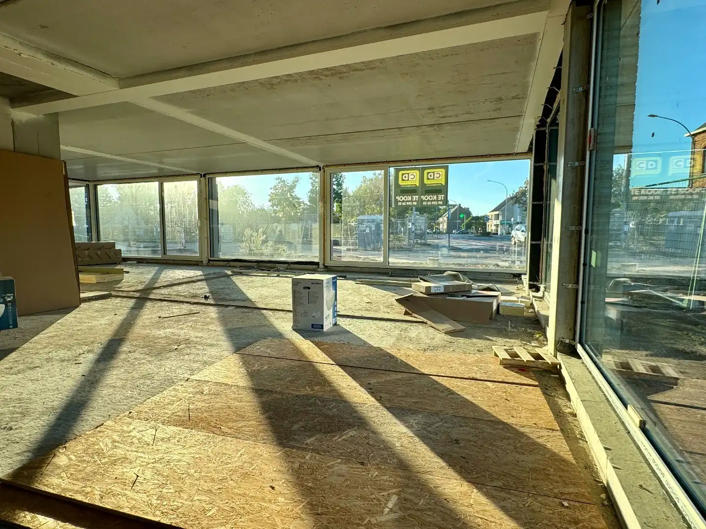 Nieuwbouw commercieel kantoor te koop aan station Eke-Nazareth foto 4