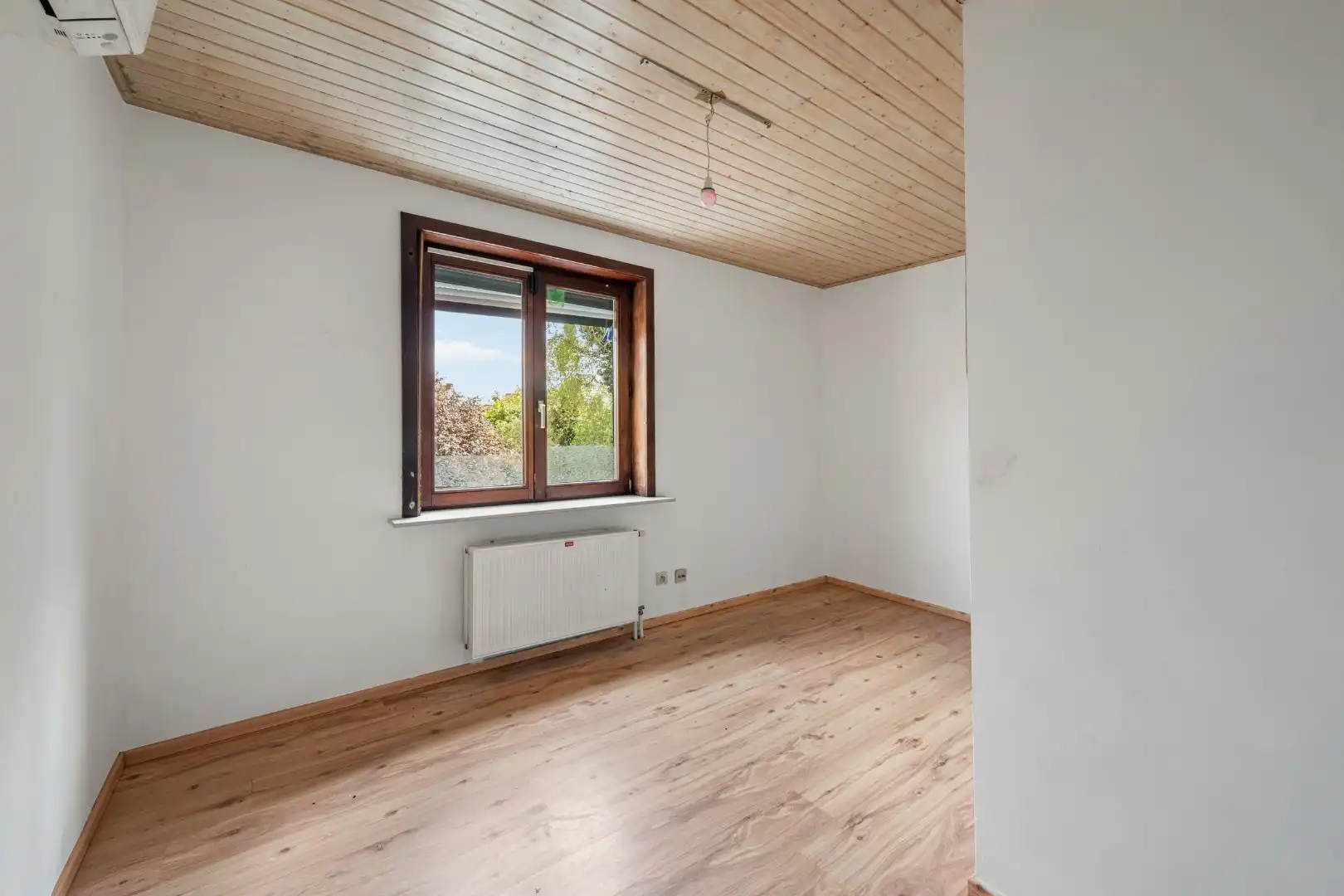 Vrijstaande woning met 3 slaapkamers, verzorgde tuin en garage in Ledegem foto 10