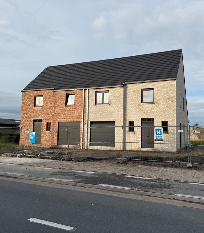 Energiezuinig wonen nabij het centrum van Wingene foto {{pictureIndex}}