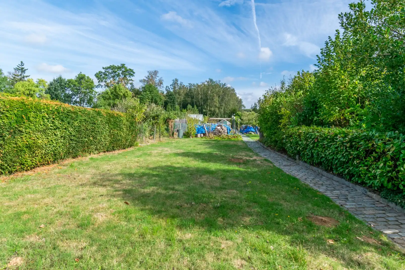 RUIME WONING MET 3 SLAAPKAMERS, GARAGE & TUIN ! foto 9