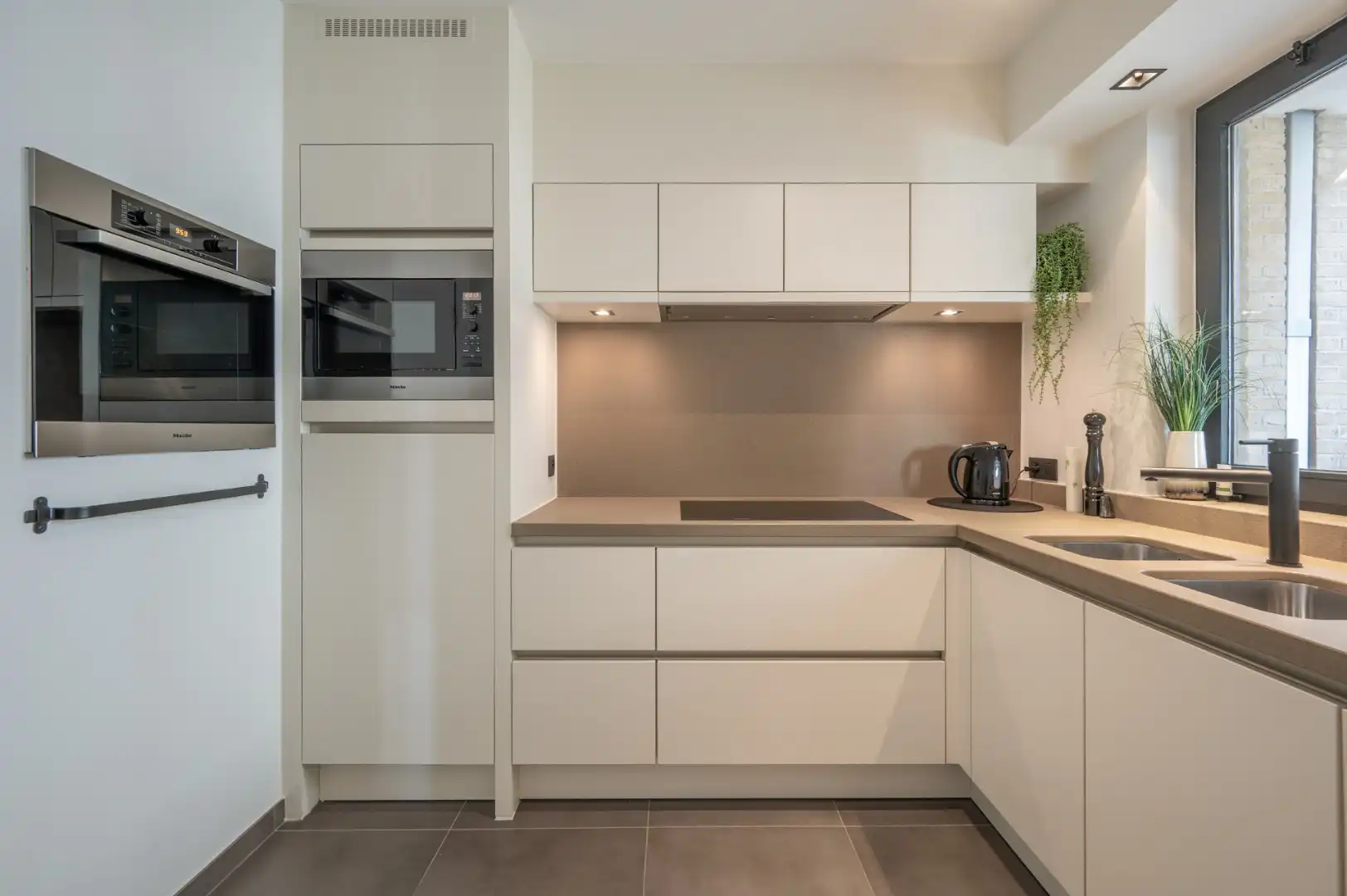 Lichtrijk appartement met zijdelings zeezicht en prachtig open zicht over Duinbergen foto 7