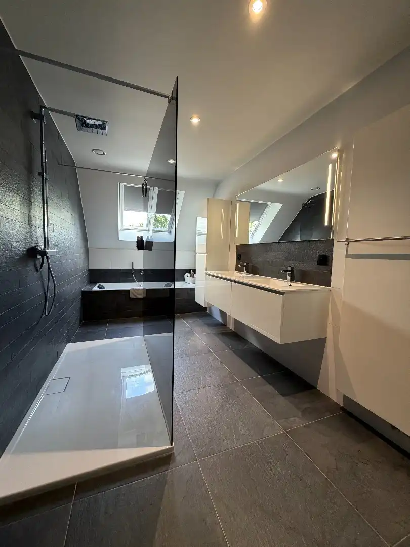 Instapklare gezinswoning op toplocatie in As foto 13