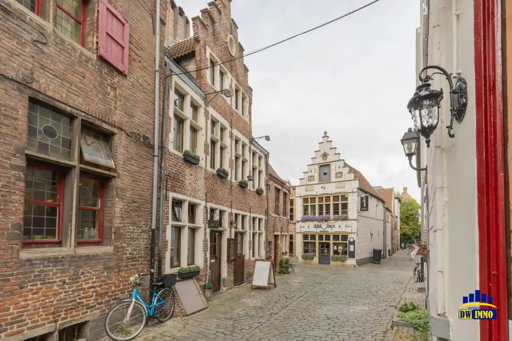Restaurant in het historisch Patershol over te nemen in Gent foto {{pictureIndex}}