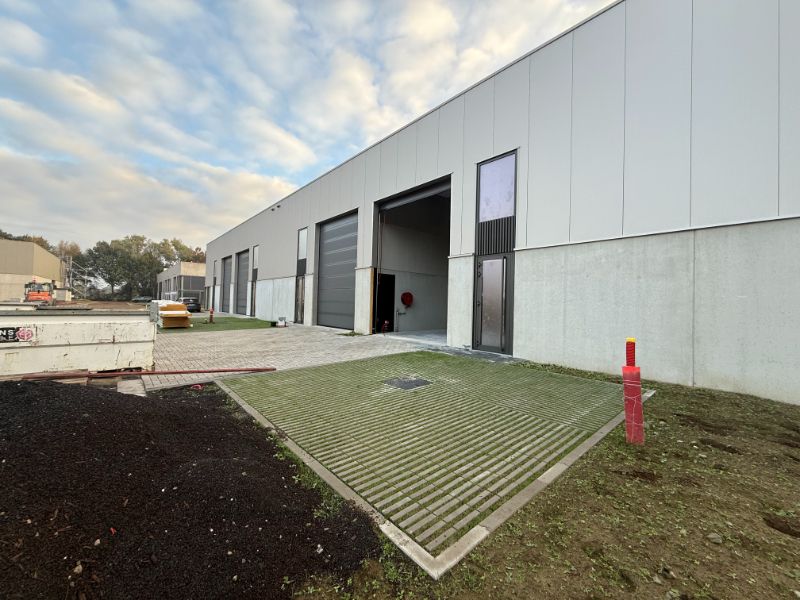 Nieuwbouw KMO loodsen tussen Antwerpen, Brussel en Gent foto 3