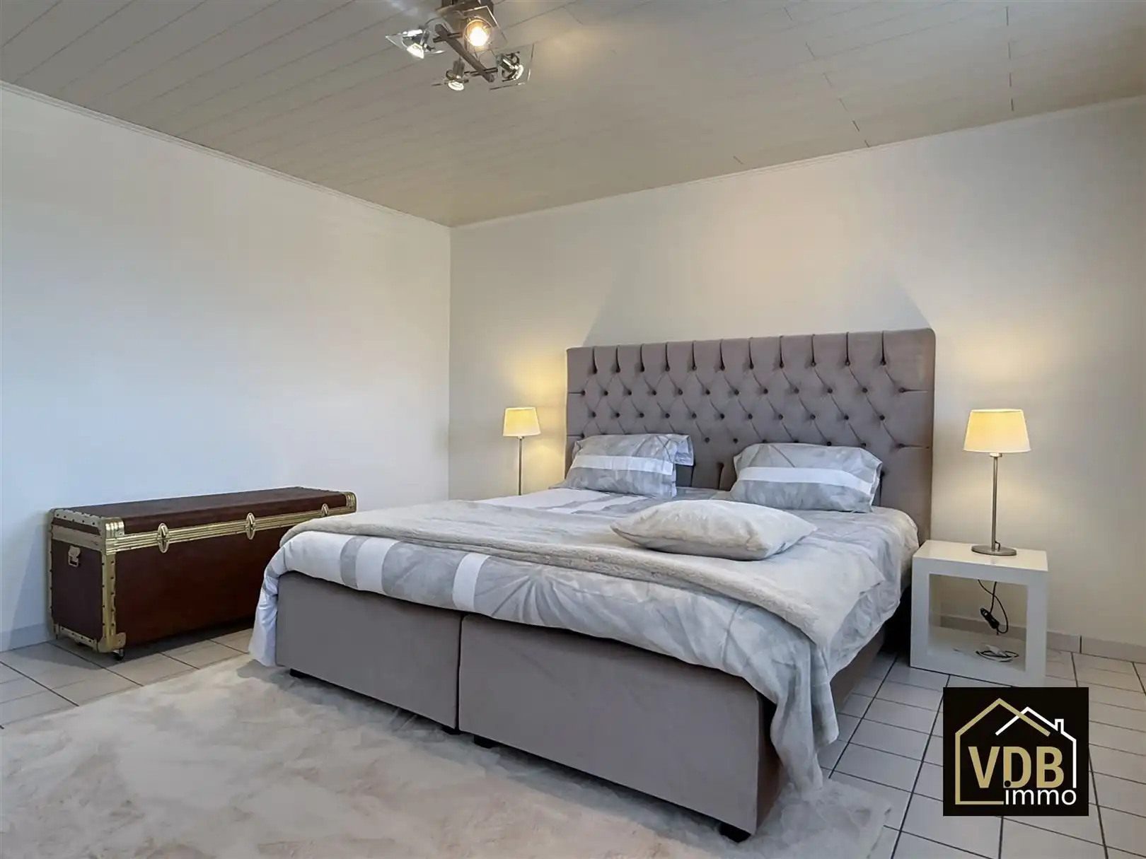 Instapklare halfopen bebouwing met 3 slaapkamers foto 14