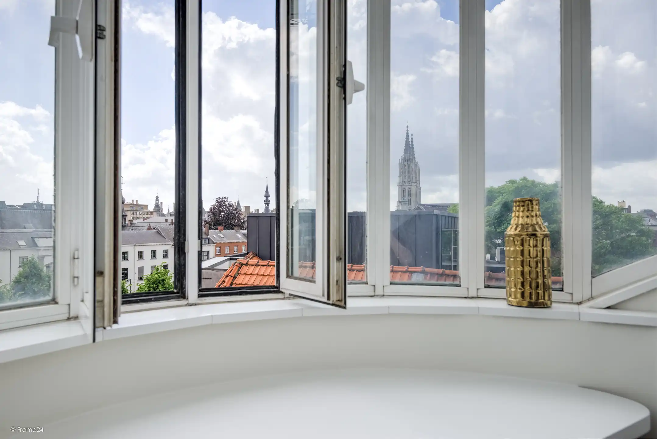Vergund opbrengsteigendom op iconische locatie foto 21