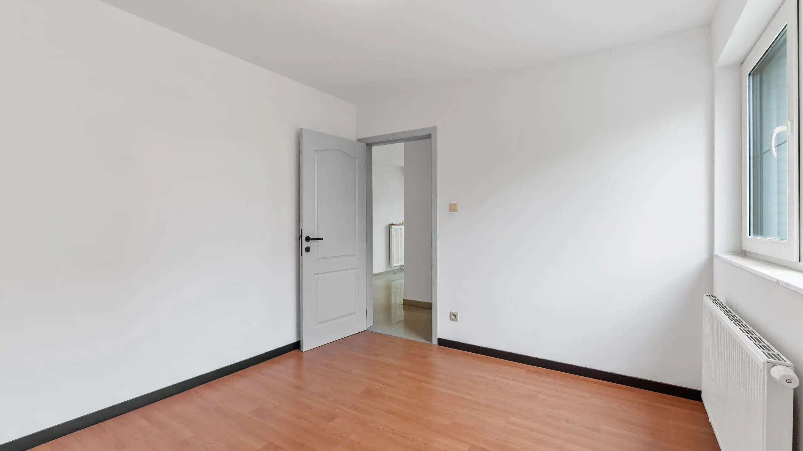 Vernieuwd appartement met 4 slaapkamers in Beringen foto 5