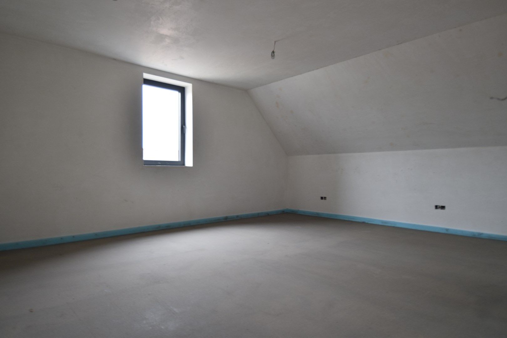 Nieuwbouwwoning met 3 slaapkamers vlakbij centrum Meulebeke foto 12