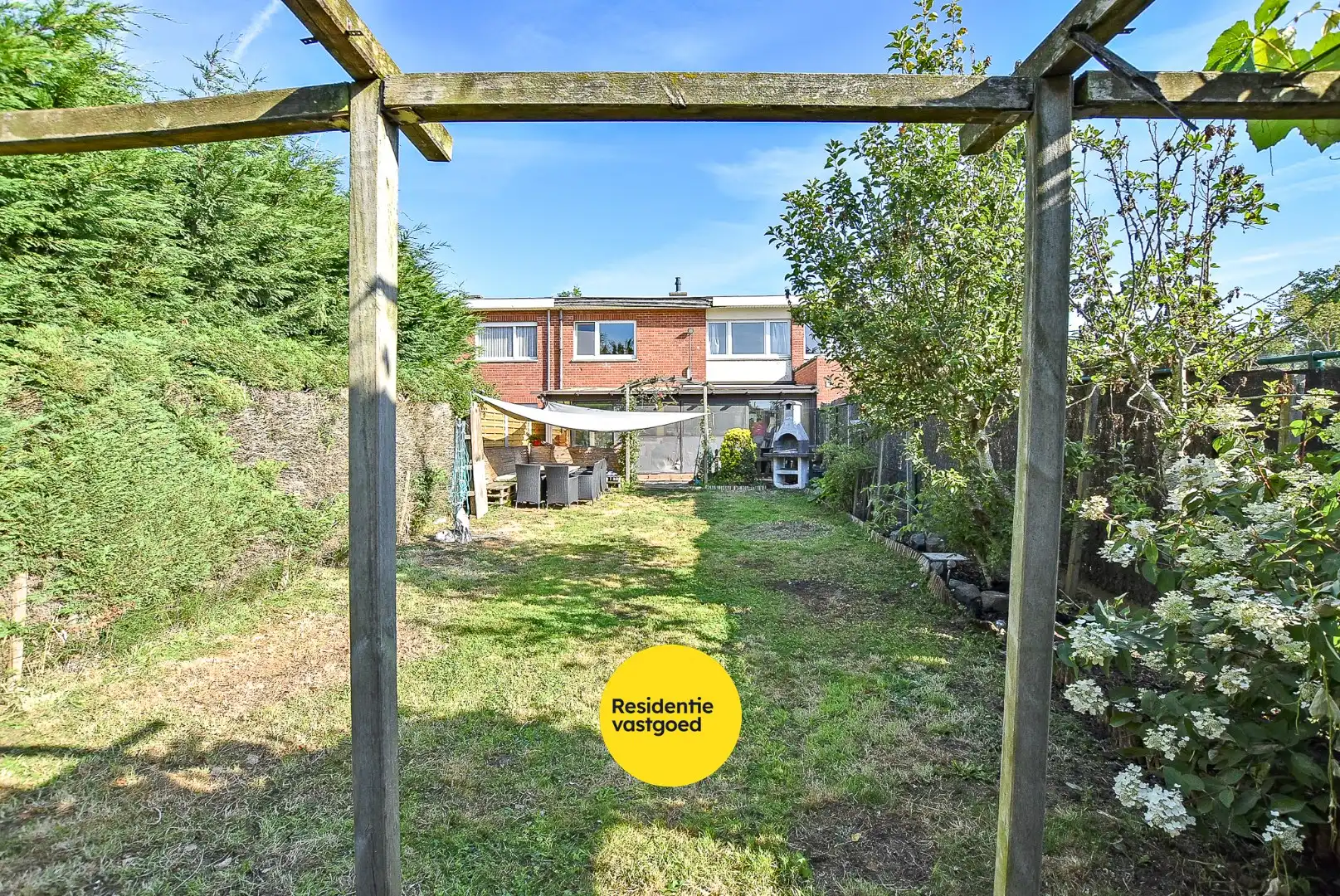 Woning met 4 slaapkamers en garage in centrum Diksmuide! foto 3