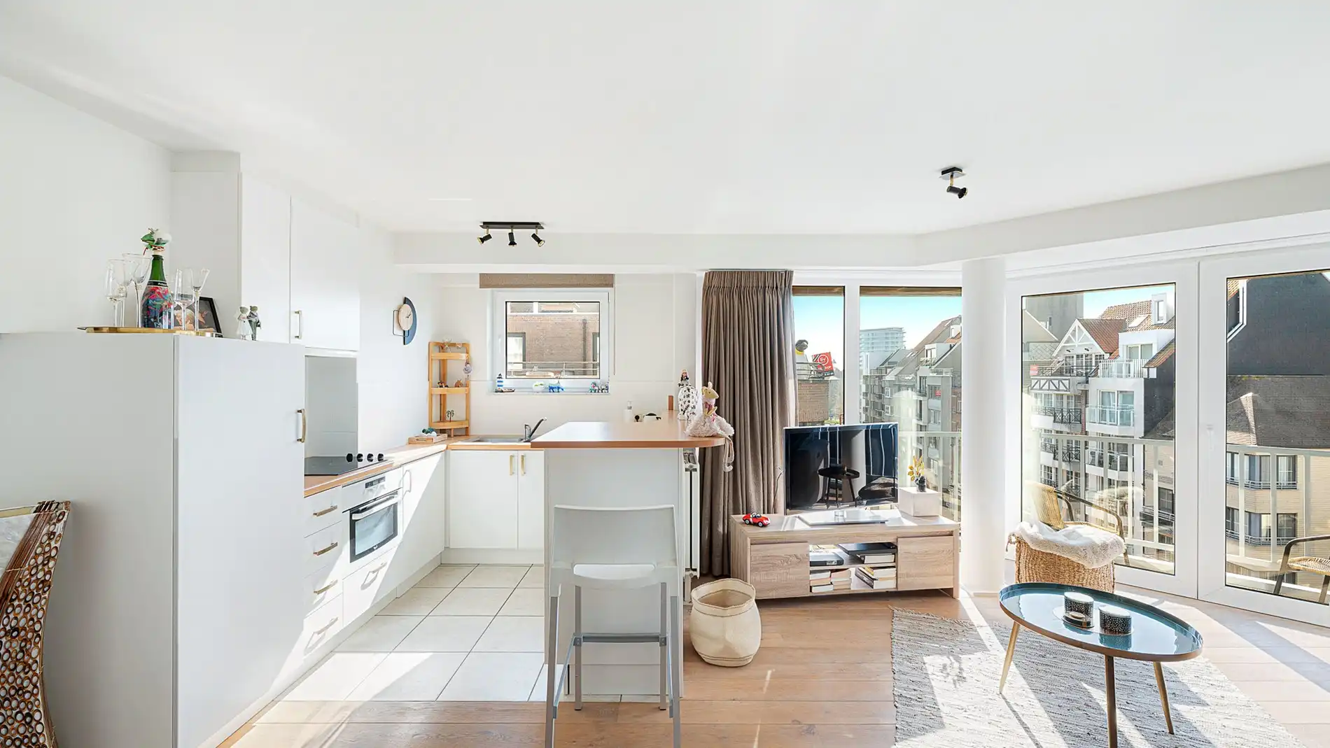 Zonnig hoekappartement met 2 slpks. te koop foto 3