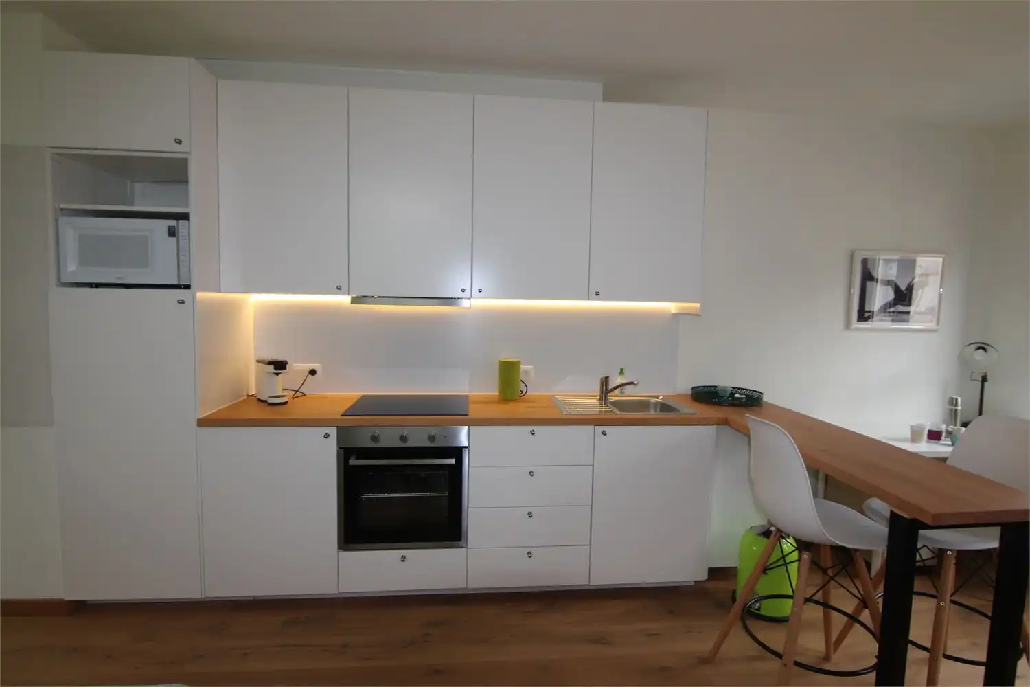 Gemeubelde Studio foto 4