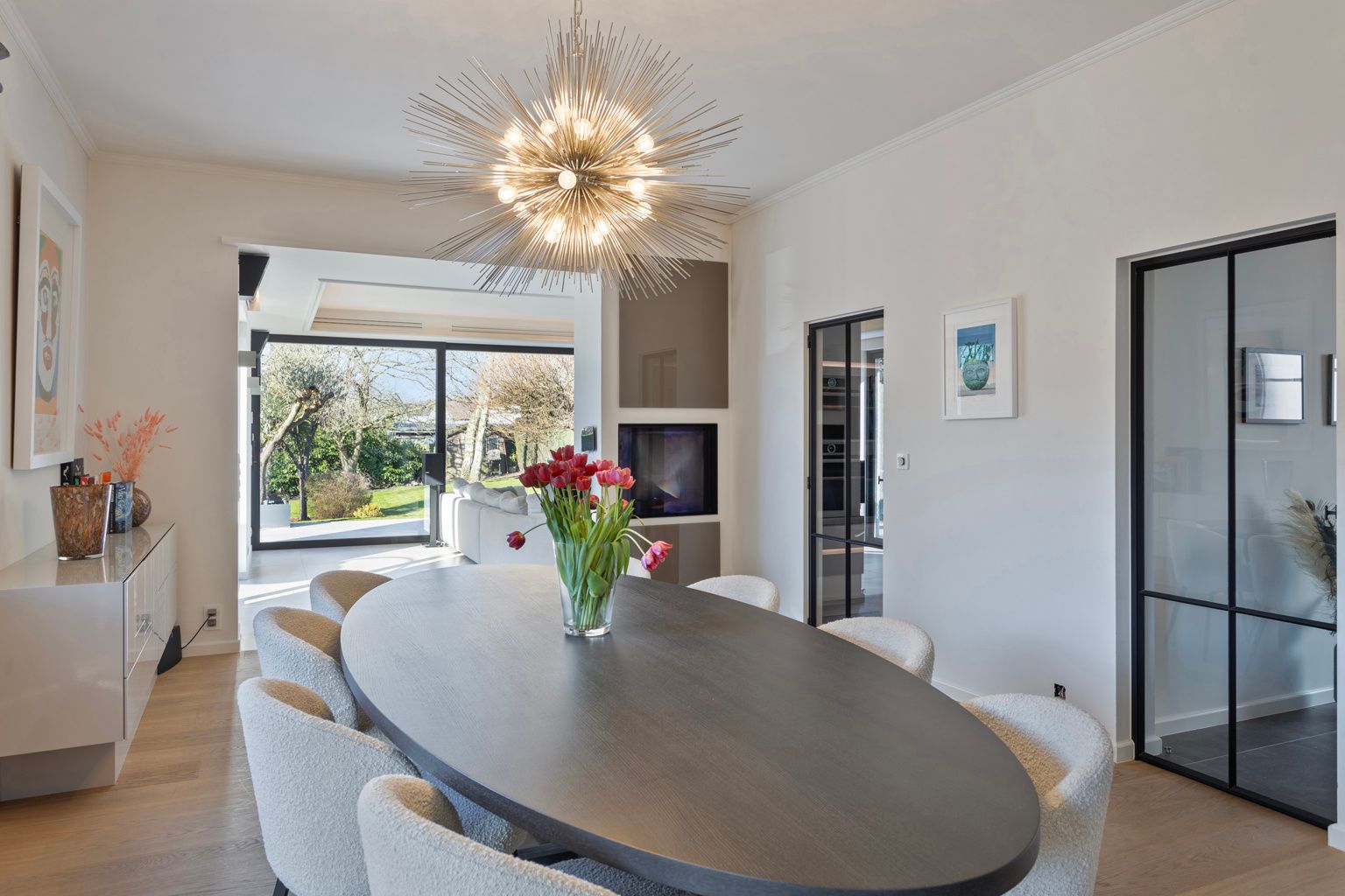 Instapklare laagbouw villa op een gunstige locatie  foto 9