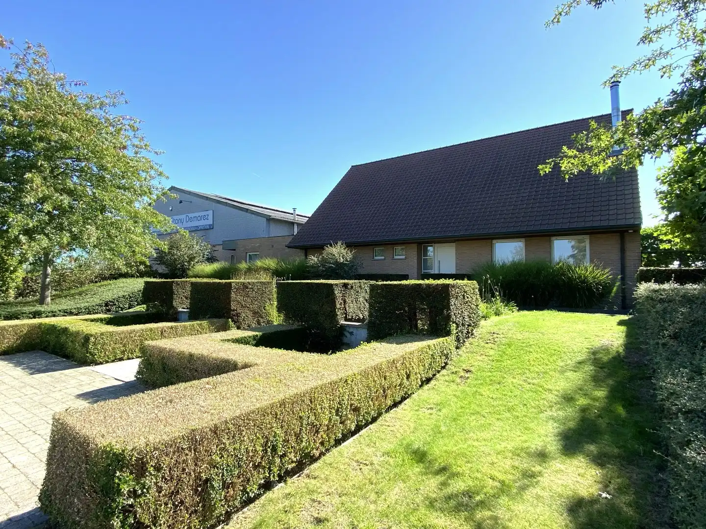 BEDRIJFSWONING/CONCIËRGEWONING MET 4 SLPKS EN TUIN foto 14