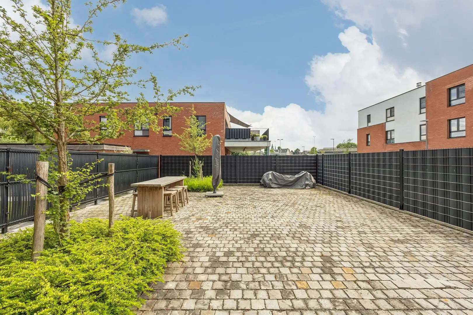 Ruime Loft met 3 kamers en tuintje foto 25