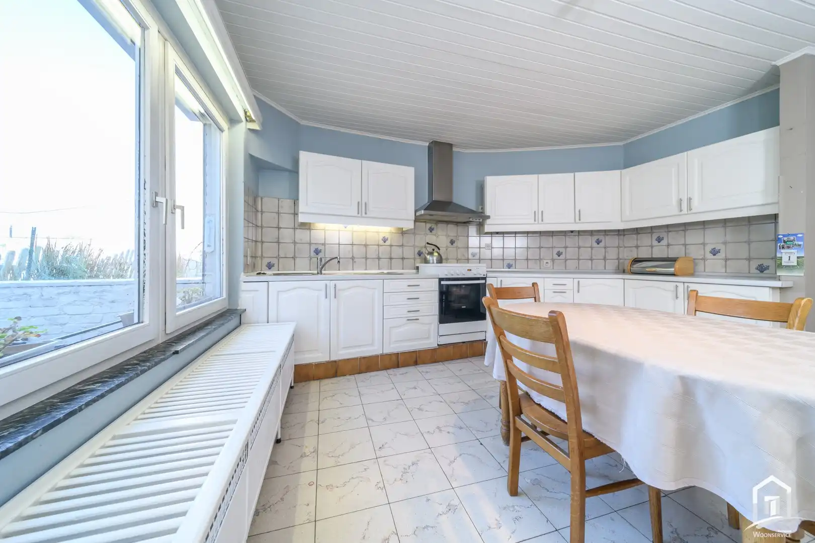 Multifunctionele woning met ruime garage foto 13